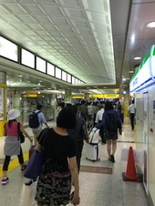 京成で成田空港駅に到着