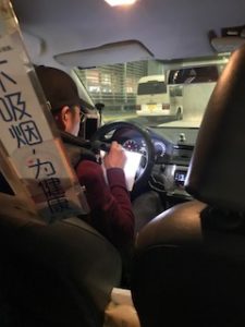上海のタクシー車内