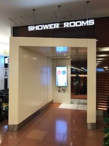 羽田空港のシャワー入口