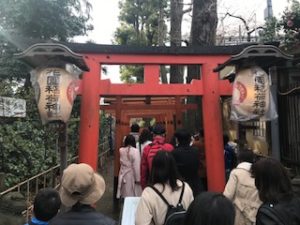 花園稲荷神社の入口