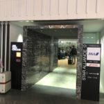 成田空港のファーストクラス専用チェックインカウンター